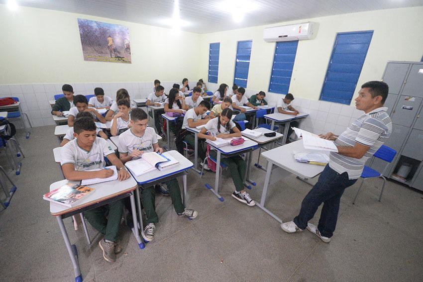 Governo anuncia obras em 57 prédios da Educação em Teresina